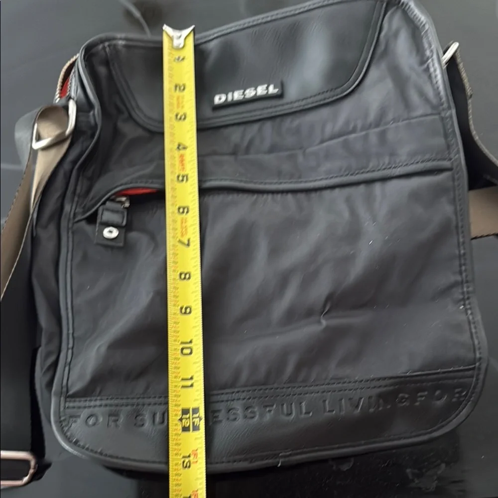 Diesel Black Messenger Bag with Adjustable Strap - Picture 3 of 4